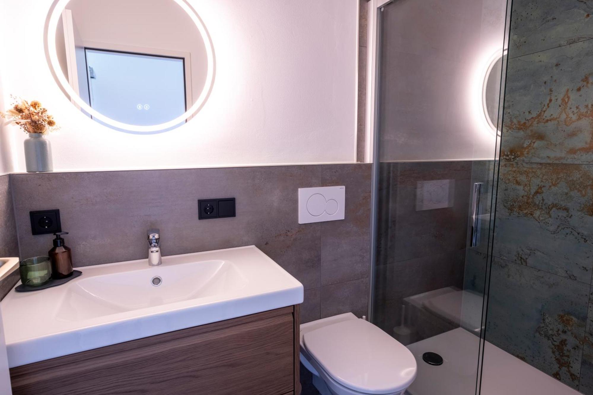 Suite Apartment Modern Getaway - Neu Renoviert - Strobl Am Wolfgangsee Exterior foto